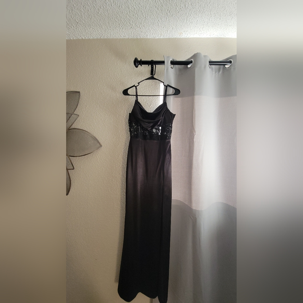 Windsor Elegant Black Evening Gown